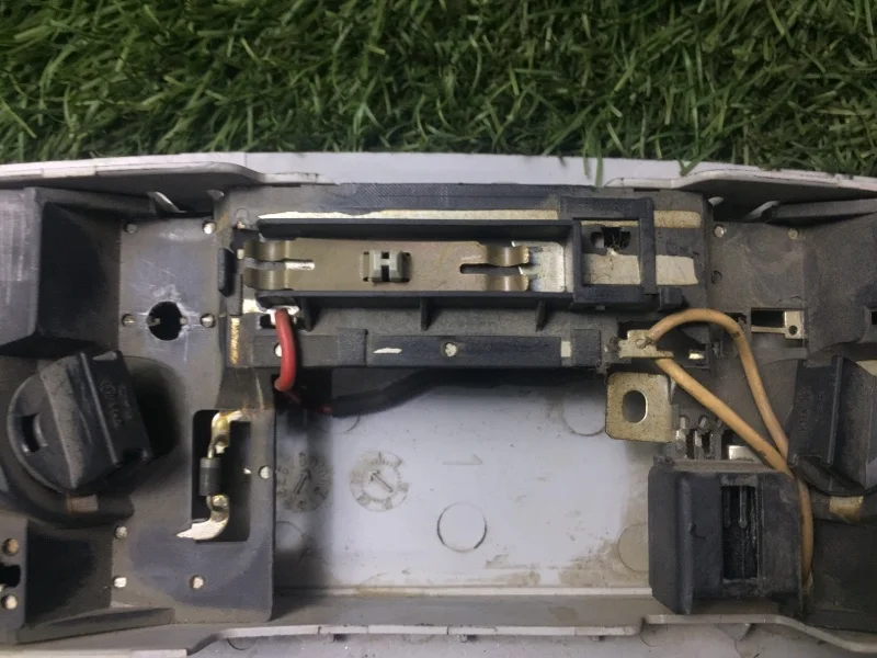 Плафон салонный передний Mazda 3 BK Z6 652169 2007 - миниатюра 7