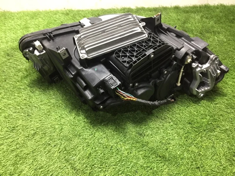 Фара ксеноновая левая BMW 5 F10/F11 N47D20C 2015 - миниатюра 6