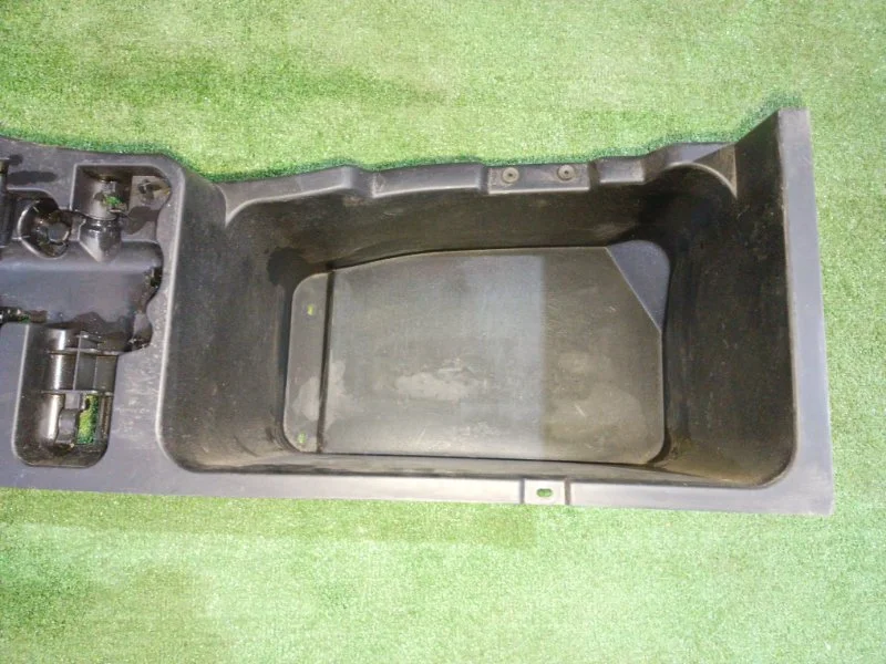 Крышка аккумулятора BMW X6 E71 N63B44A 2009 - миниатюра 2