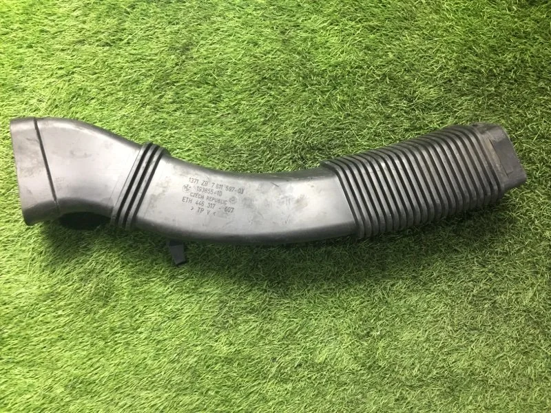 Патрубок воздушного фильтра BMW 5 F10/F11 N47D20C - изображение 1