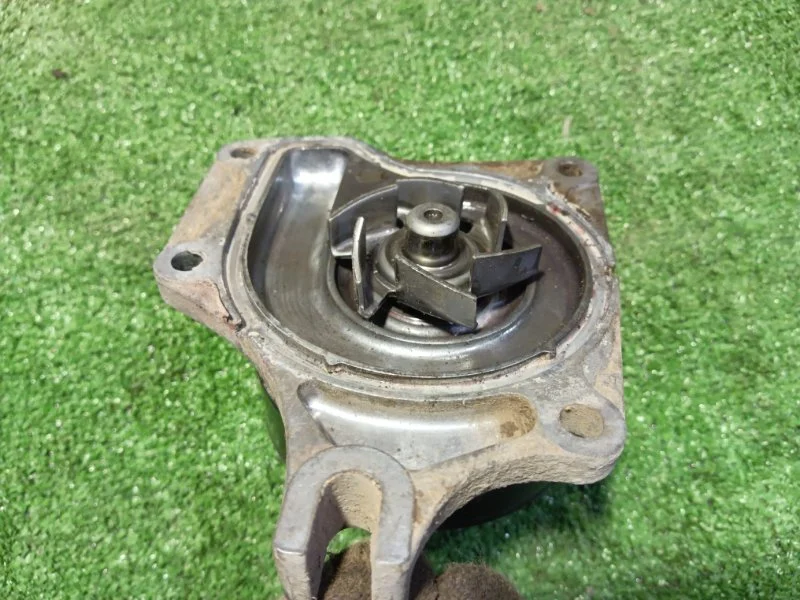 Насос водяной (помпа) Mazda 3 BK Z6 652169 2007 - миниатюра 4