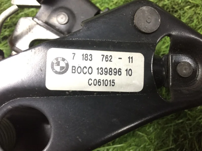 Замок капота правый BMW 5 F10/F11 N47D20C 2015 - миниатюра 5