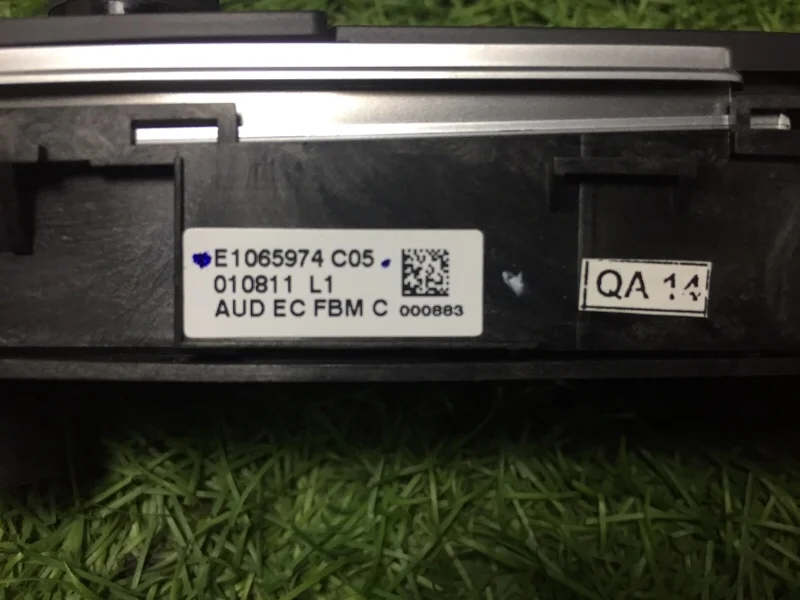 Блок управления магнитолой BMW 3 F30 N20B20A 2011 - миниатюра 9