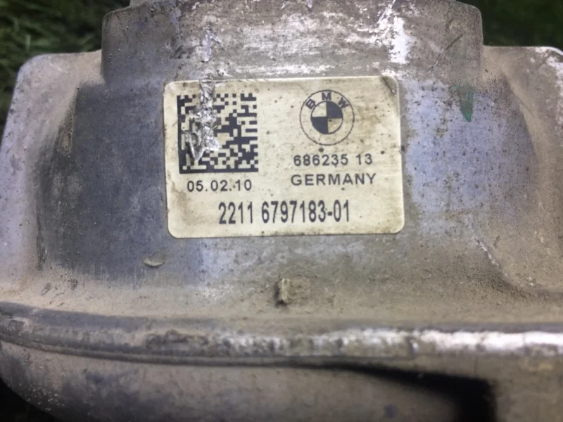 Опора двигателя подушка левая BMW 7 F02 N63B44A - миниатюра 8