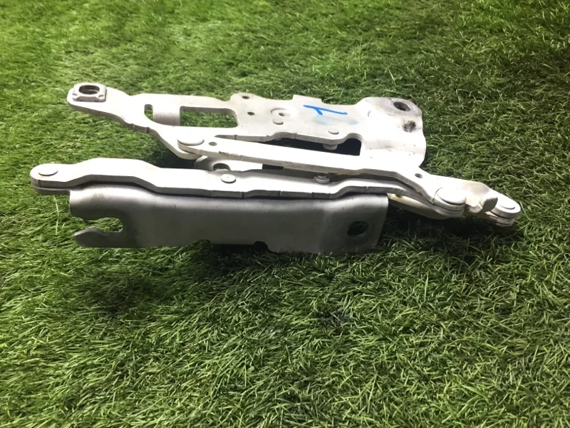 Петля капота правая BMW 5 F10/F11 N47D20C 2015 - миниатюра 3