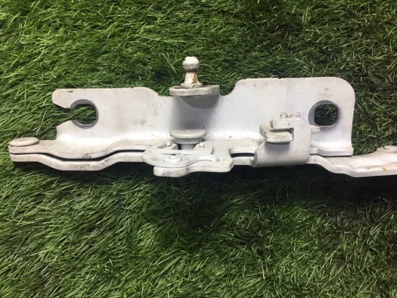Петля капота правая BMW 5 F10/F11 N47D20C 2015 - миниатюра 6