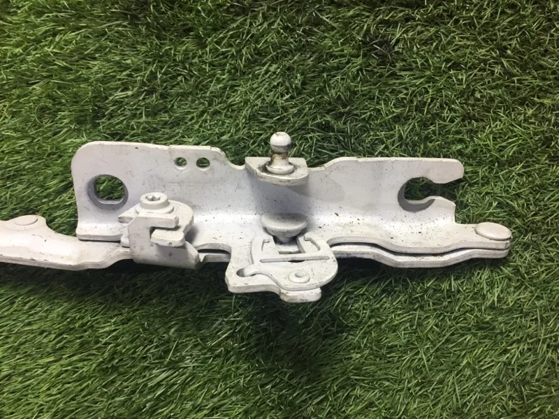 Петля капота левая BMW 5 F10/F11 N47D20C 2015 - миниатюра 6