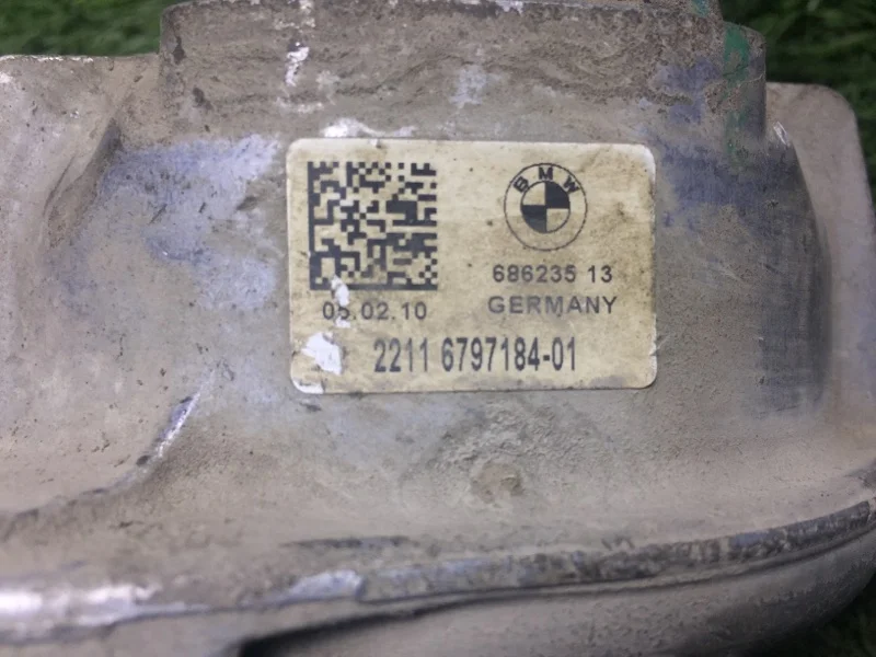 Опора двигателя подушка правая BMW 7 F02 N63B44A - миниатюра 9