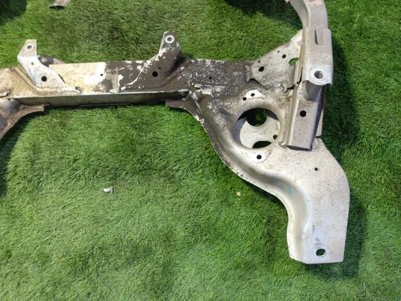 Балка подрамник передняя BMW X1 E84 N46B20 2011 - миниатюра 10