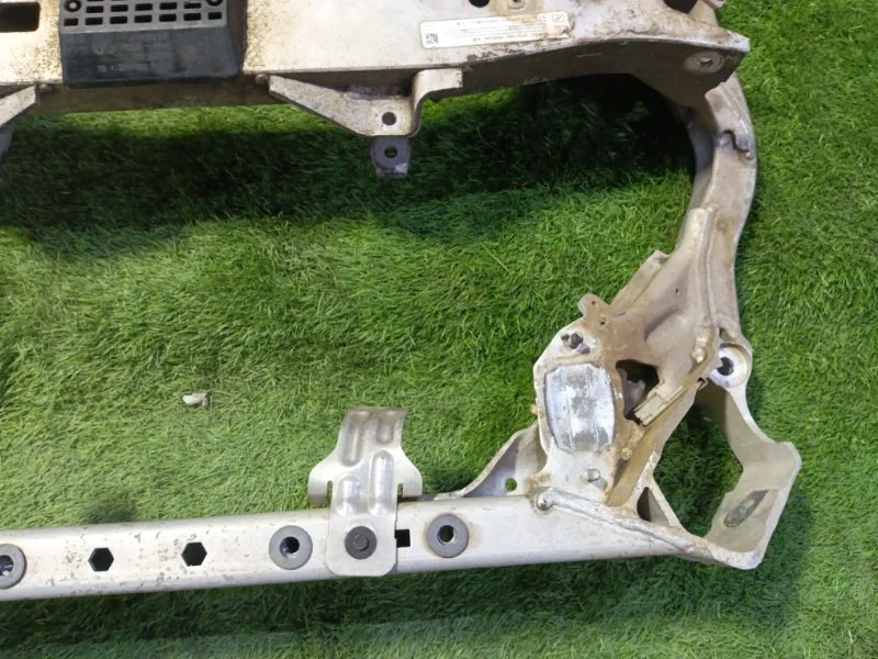 Балка подрамник передняя BMW X1 E84 N46B20 2011 - миниатюра 4