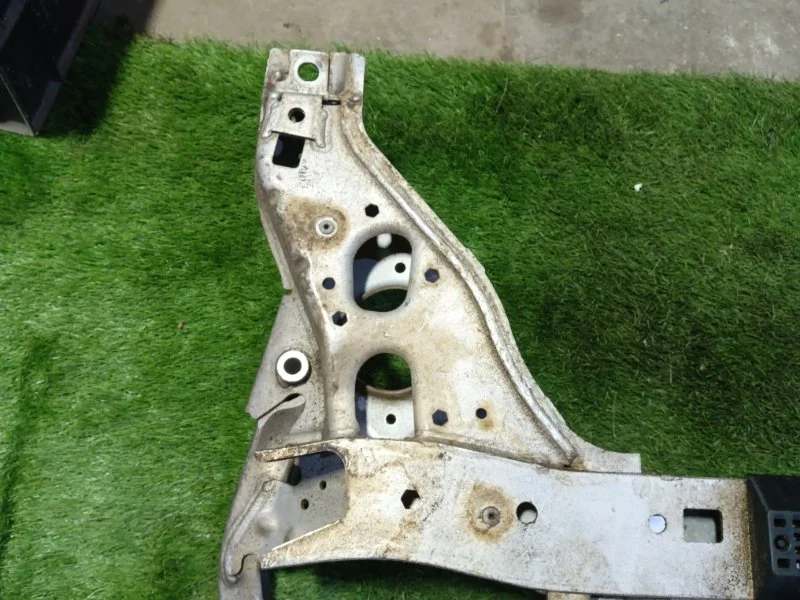 Балка подрамник передняя BMW X1 E84 N46B20 2011 - миниатюра 7