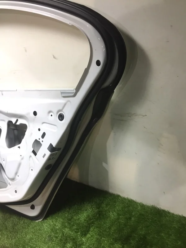 Дверь задняя правая BMW 5 F10/F11 N47D20C 2015 - миниатюра 9