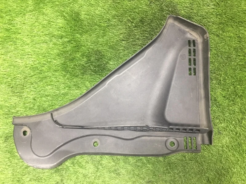 Водосток жабо, решетка BMW 5 F10/F11 N47D20C 2015 - миниатюра 2