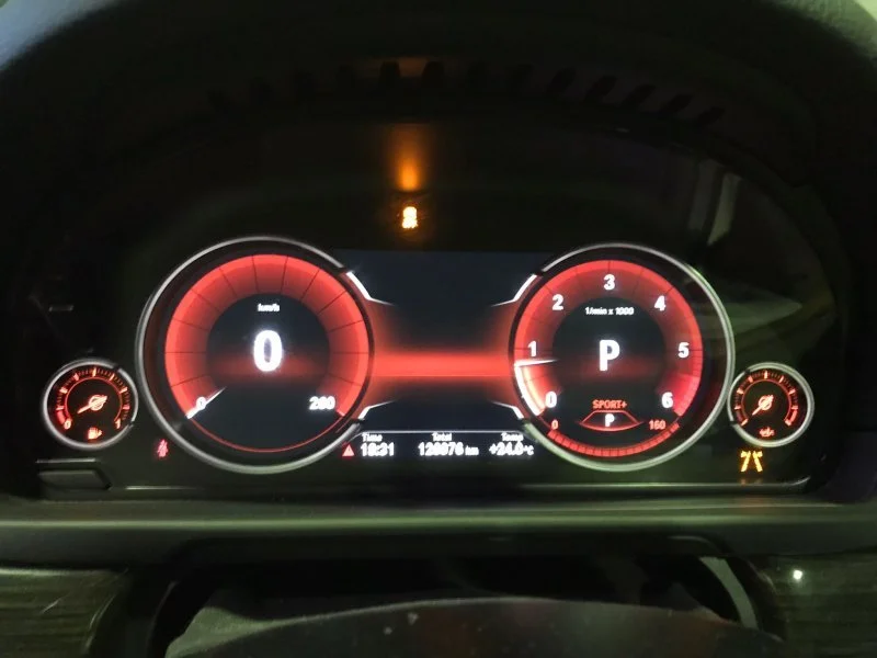 Панель приборов (щиток) BMW 5 F10/F11 N47D20C 2015 - миниатюра 2