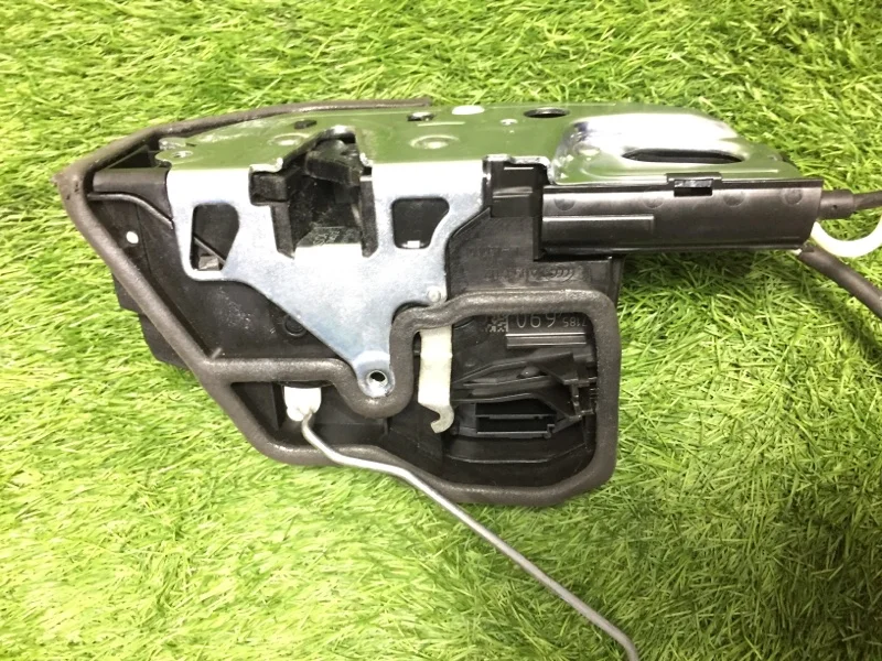 Замок двери передний правый BMW 5 F10/F11 N47D20C - миниатюра 8
