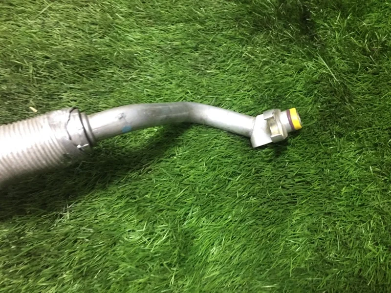 Трубка кондиционера BMW 5 E60/E61 M54B30 2004 - миниатюра 5