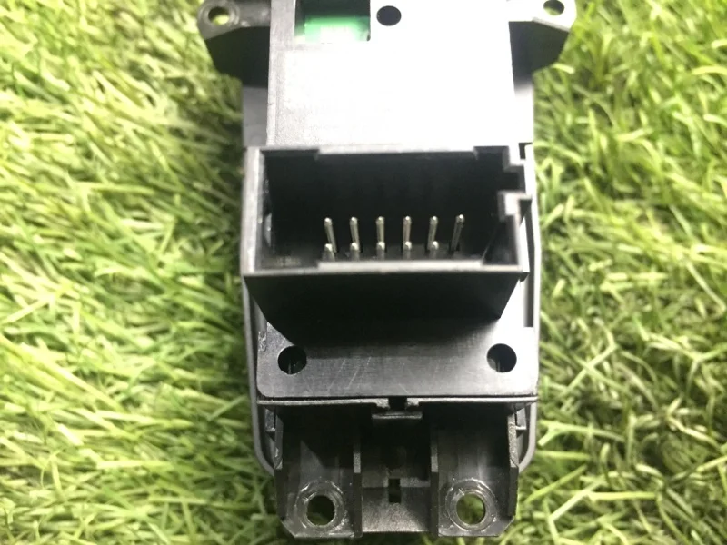Кнопка стояночного тормоза BMW 5 F10/F11 N47D20C - миниатюра 5