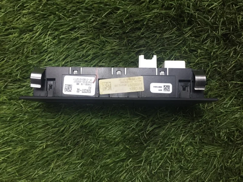Блок кнопок BMW 5 F10/F11 N47D20C 2015 - миниатюра 2