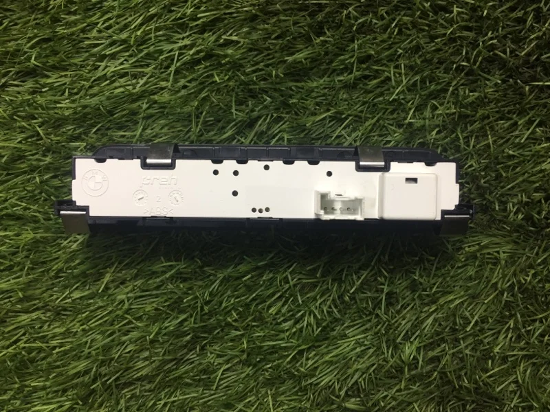 Блок кнопок BMW 5 F10/F11 N47D20C 2015 - миниатюра 3