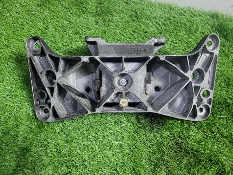 Кронштейн КПП BMW 5 F10/F11 N47D20 2012 - миниатюра 3