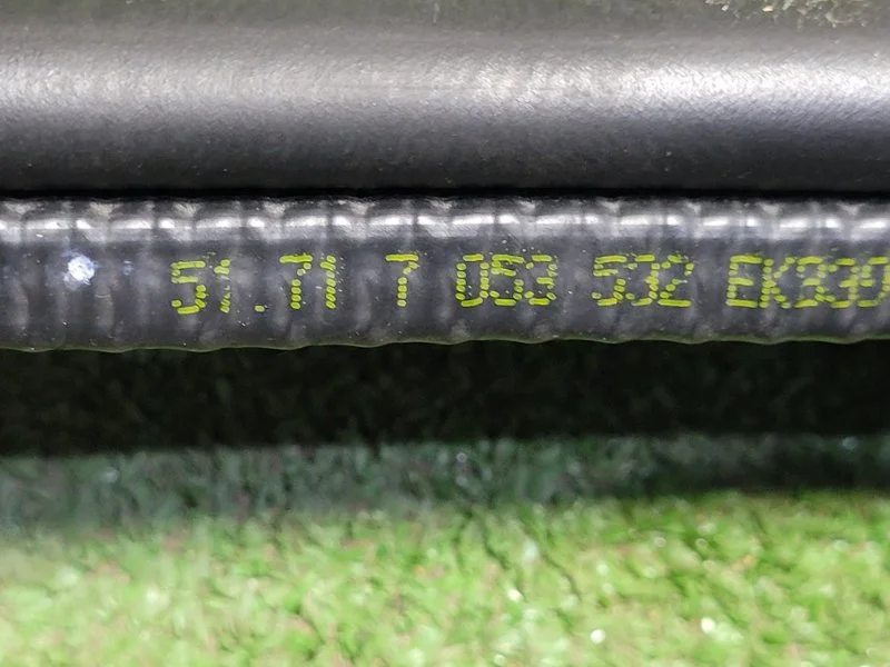 Уплотнитель капота BMW Z4 E85 N52B30A 2006 - миниатюра 4