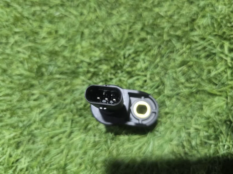 Датчик положения распредвала BMW 5 F10/F11 N47D20 - миниатюра 3