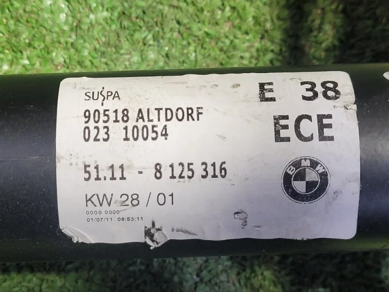 Кронштейн бампера передний правый BMW 7 E38 - миниатюра 4