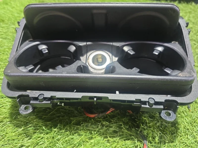 Подстаканник BMW 5 F10/F11 N47D20 2012 - миниатюра 9