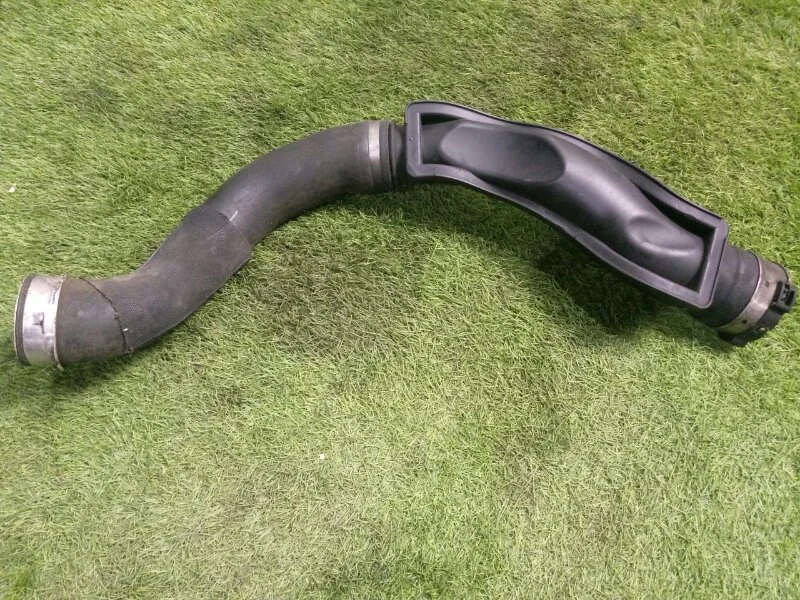 Патрубок интеркулера BMW X6 E71 N57D30B 2011 - миниатюра 2