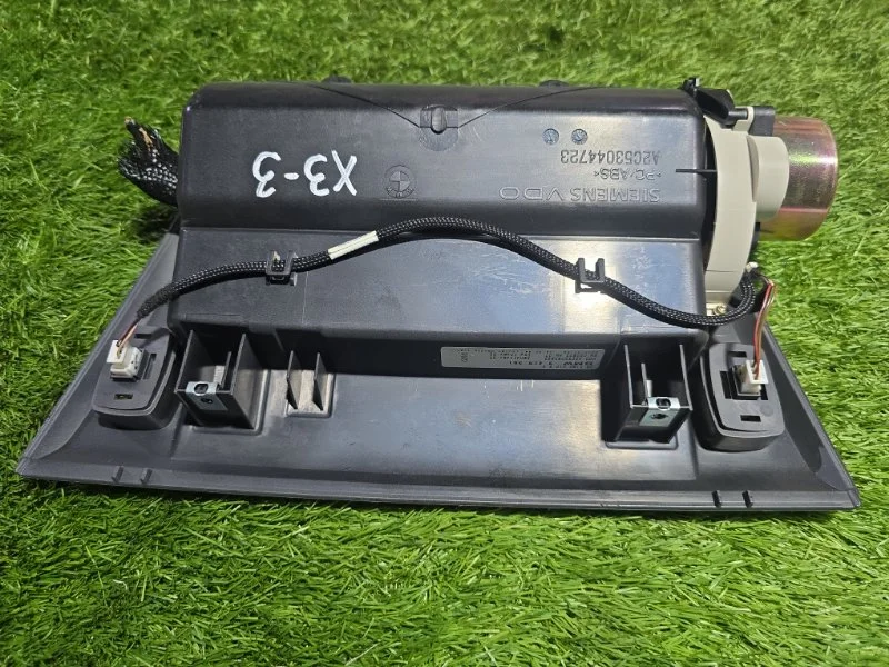 Дисплей информационный BMW X3 E83 M54B30 2004 - миниатюра 8