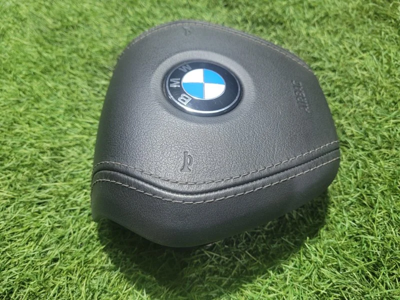 Подушка безопасности в руль BMW 5 G30 B47D20A 2018 - миниатюра 3