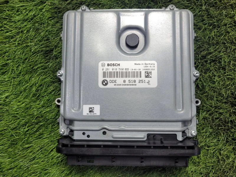 Блок управления двигателем BMW X5 E70 N57D30A 2013 - миниатюра 2