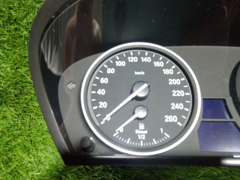 Панель приборов (щиток) BMW X5 E70 N57D30A 2013 - миниатюра 2