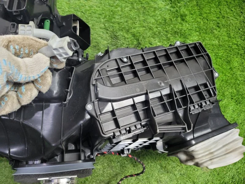 Корпус отопителя (печка) BMW 5 F10/F11 N47D20 2012 - миниатюра 7