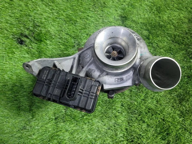 Турбокомпрессор турбина BMW 5 F10/F11 N47D20 2012 - миниатюра 4
