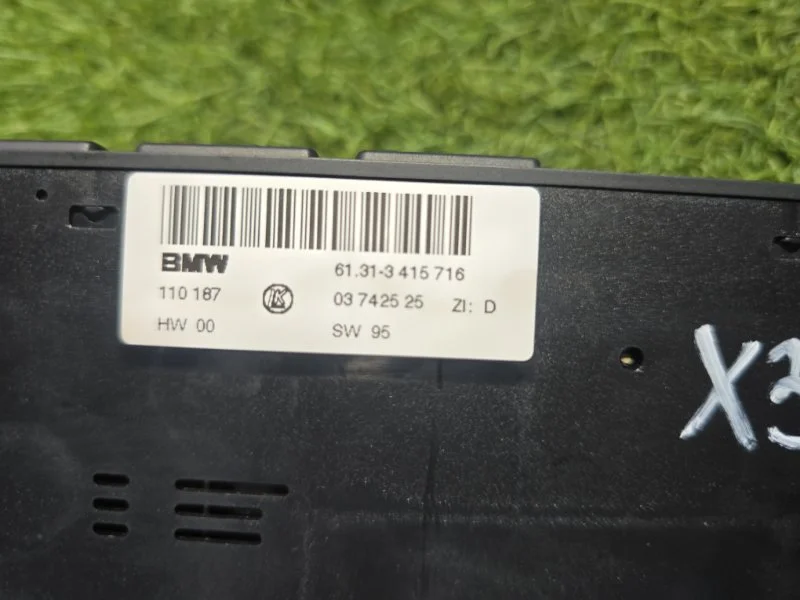 Блок кнопок BMW X3 E83 M54B30 2004 - миниатюра 6