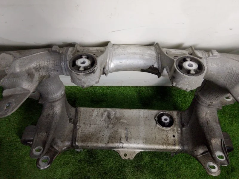 Балка подрамник задняя BMW 5 F10/F11 N47D20 2012 - миниатюра 8
