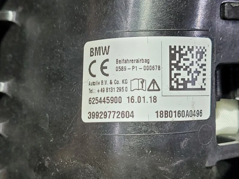 Подушка безопасности пассажира BMW 5 G30 B47D20A - миниатюра 4