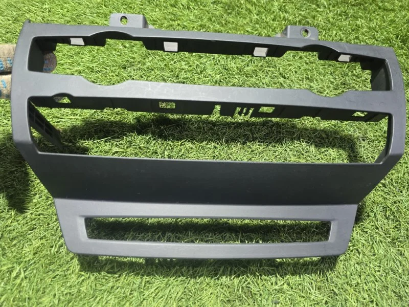 Накладка магнитолы центральная BMW X6 E71 M57306D3