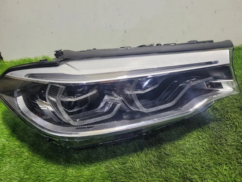 Фара ксеноновая правая BMW 5 G30 B47D20A 2018 - изображение 1