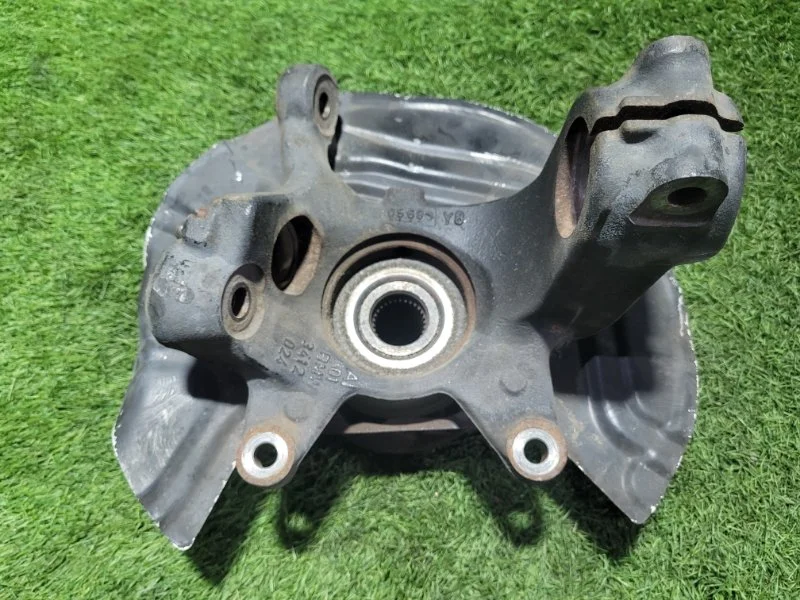 Кулак поворотный передний правый BMW X3 E83 M54B30 - миниатюра 3