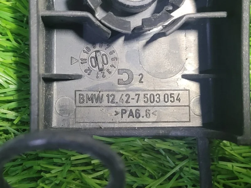 Крышка клеммы плюсовой BMW 5 E39 M52B25 2000 - миниатюра 4