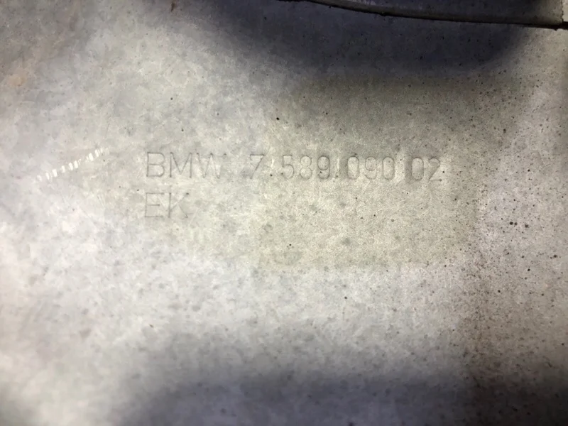 Экран тепловой BMW X5 E70 S63B44A 2011 - миниатюра 6