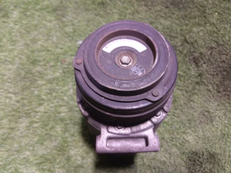 Компрессор кондиционера BMW X3 E83 M54B30 2004 - миниатюра 6