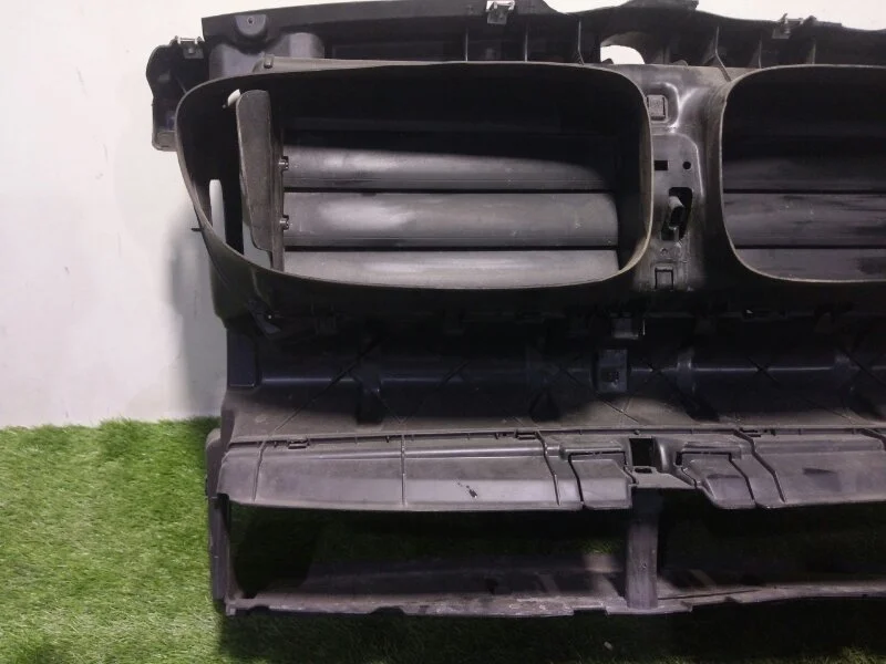 Воздуховод радиатора BMW 5 F10/F11 N47D20 2012 - миниатюра 2