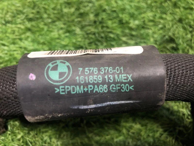 Патрубок системы охлаждения BMW X5 E70 S63B44A - миниатюра 6