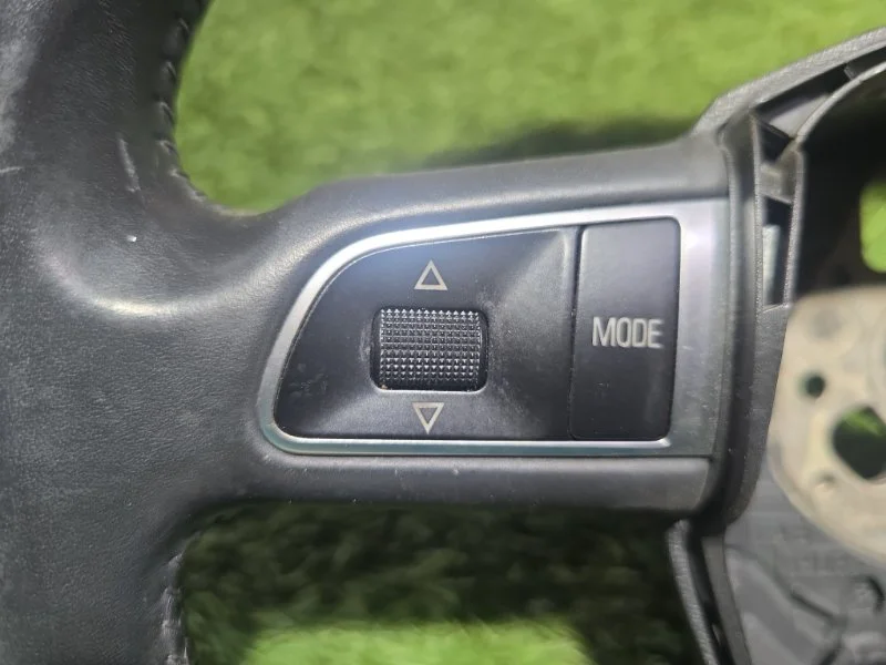 Рулевое колесо (руль) AUDI A4 B8 2012 - миниатюра 6
