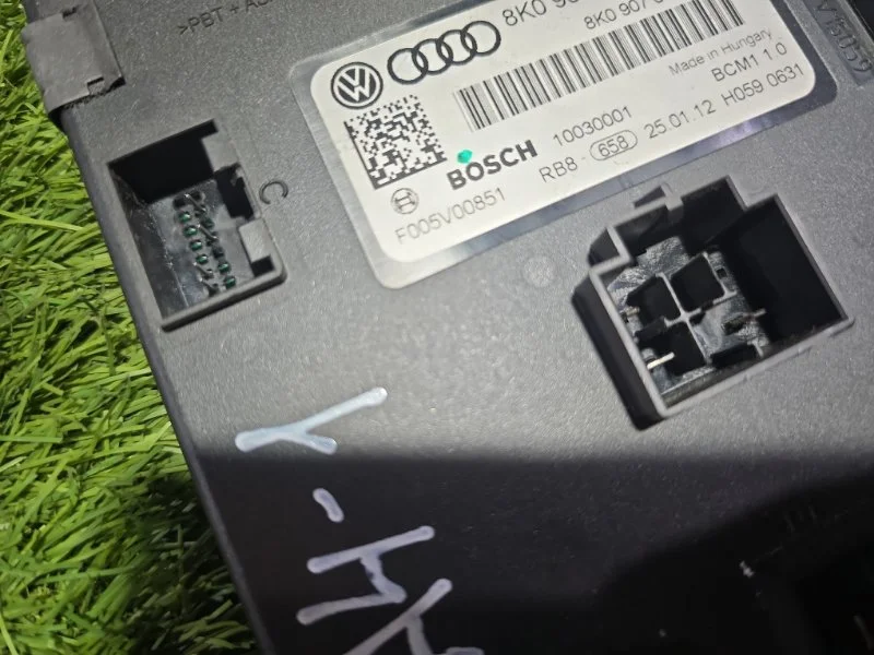Блок бортовой сети AUDI A4 B8 2012 - миниатюра 3