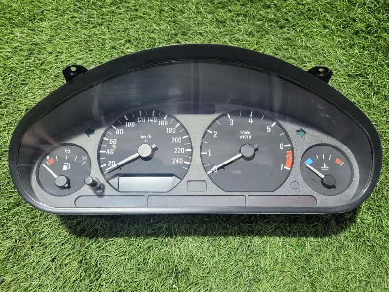 Панель приборов (щиток) BMW Z3 Z3