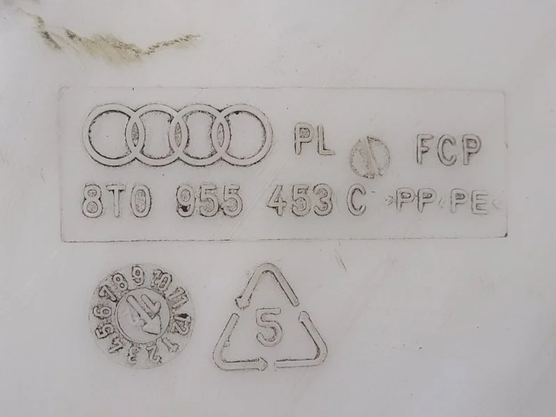 Бачок омывателя лобового стекла AUDI A4 B8 2012 - миниатюра 8
